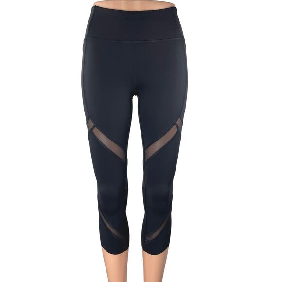 Lululemon On Pace Crop Black Mesh Yoga Workout Athletic Tight Leggings Pants 4 - Picture 1 of 5